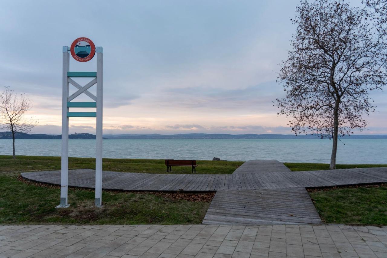 Zamardi Tok Hotell Exteriör bild